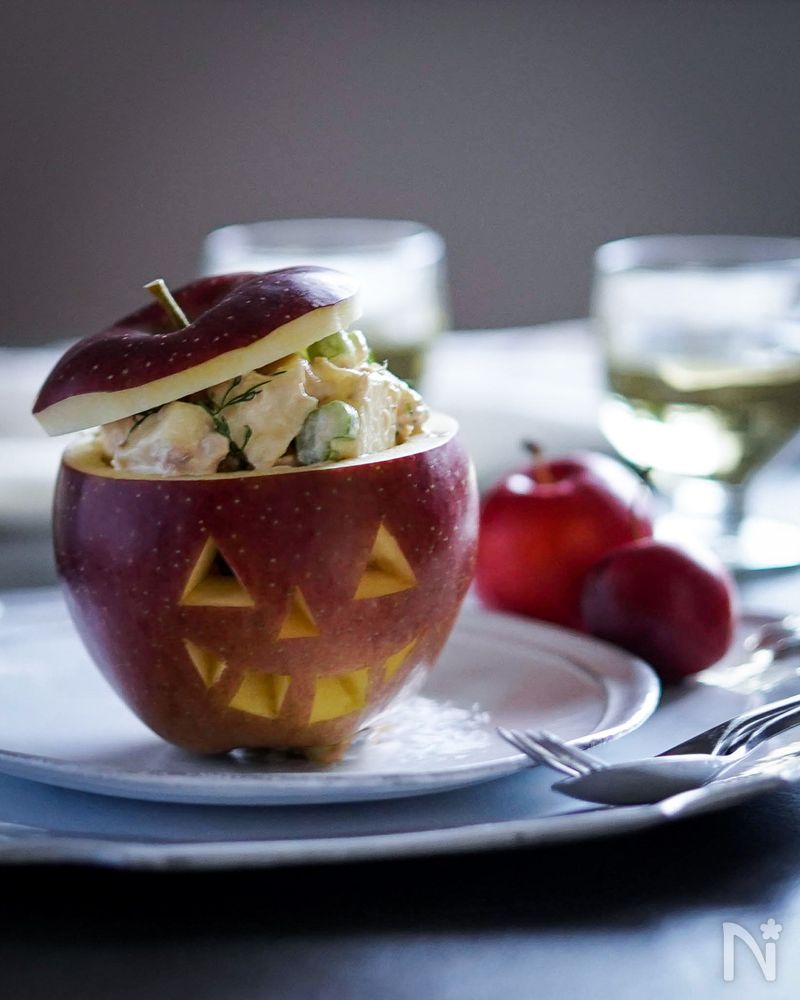ハロウィン風 りんごとセロリのサラダ