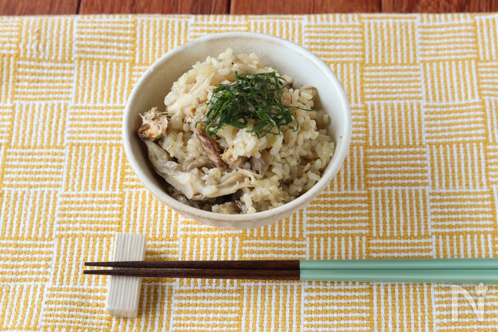 さば缶で簡単にさばとまいたけの炊き込み玄米ごはん