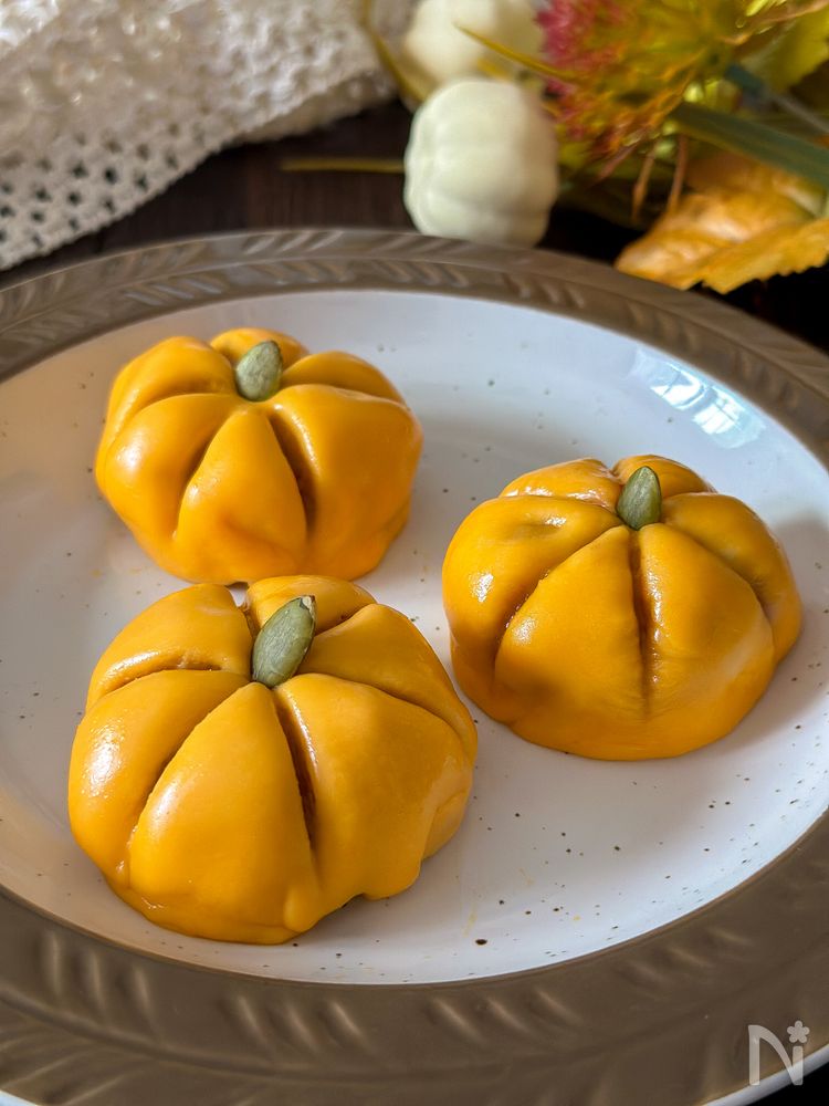 かわいすぎるかぼちゃの形のかぼちゃサラダ