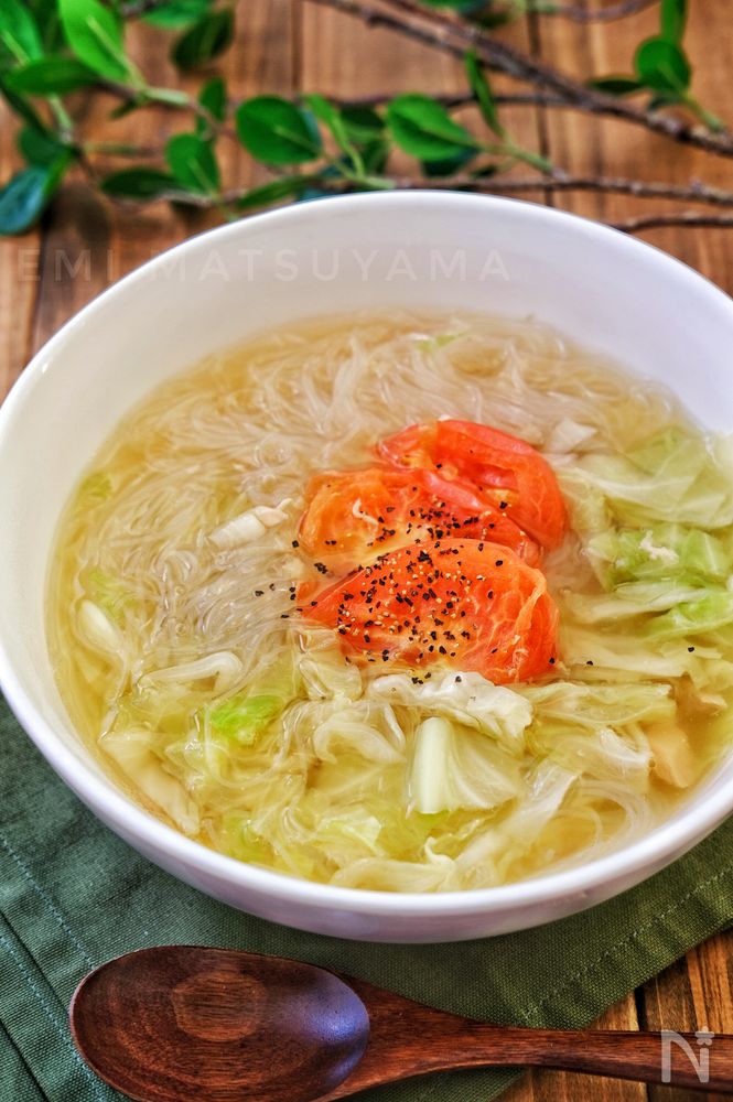 キャベツとツナとトマトの春雨スープ