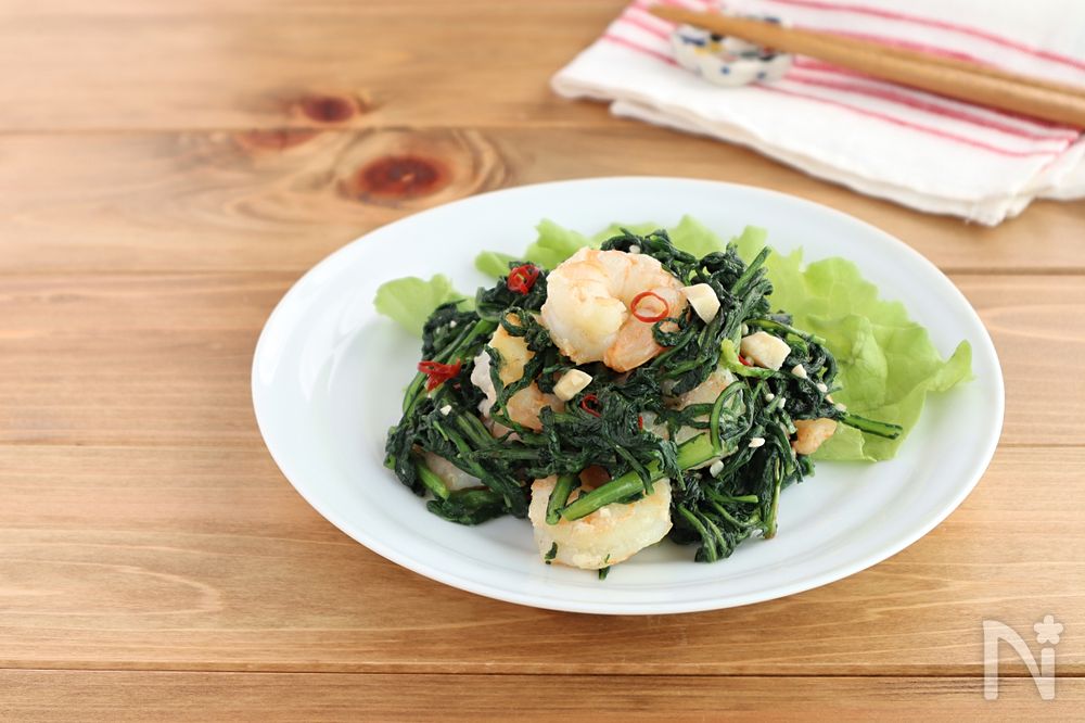 簡単えびと春菊のペペロンチーノソテー