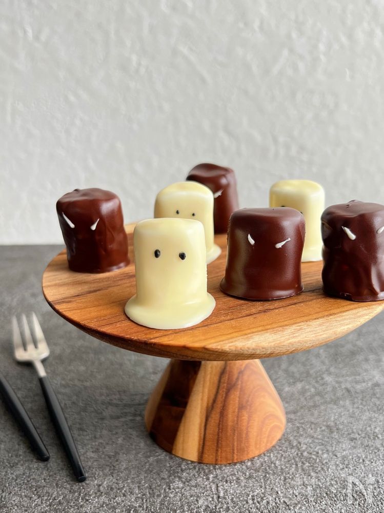 簡単ハロウィンスイーツ材料3つで作るおばけチョコ