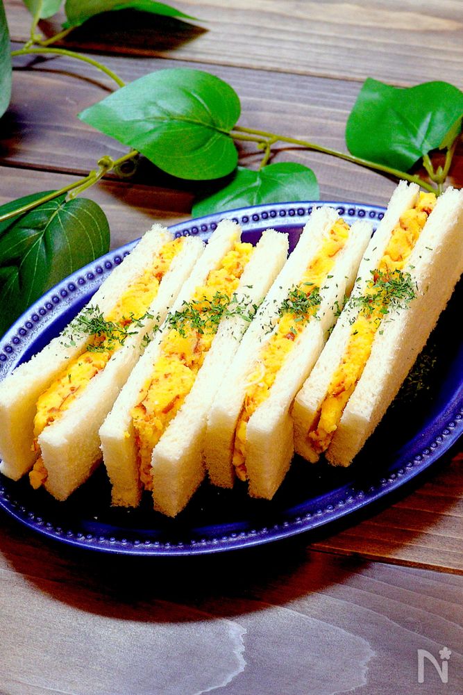 正月の余り物で朝ご飯伊達巻卵サンド