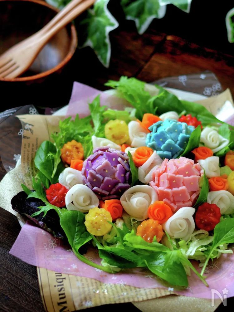 さらに盛り付けたブーケサラダ